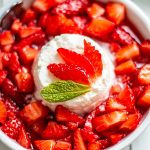 soupe de fraises et faisselle pour un dessert express