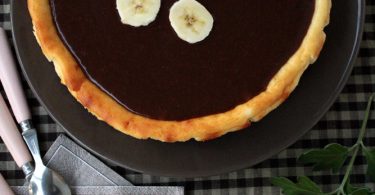 Cheesecake à la banane, sauce au carambar