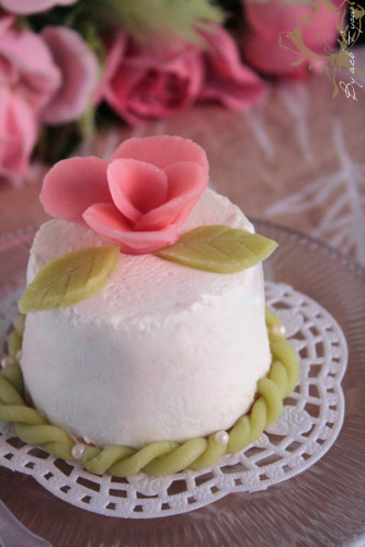 mini cake design à la rose f