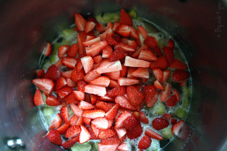 Gelée de fraise et rhubarbe