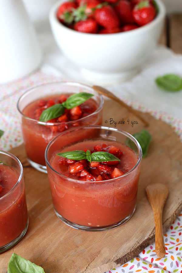 Soupe froide de tomate et tartare de fraise balsamique